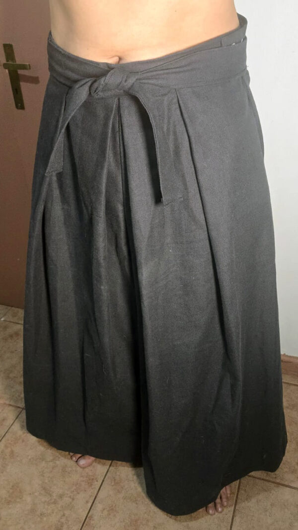 symmetric hakama 6 pleats